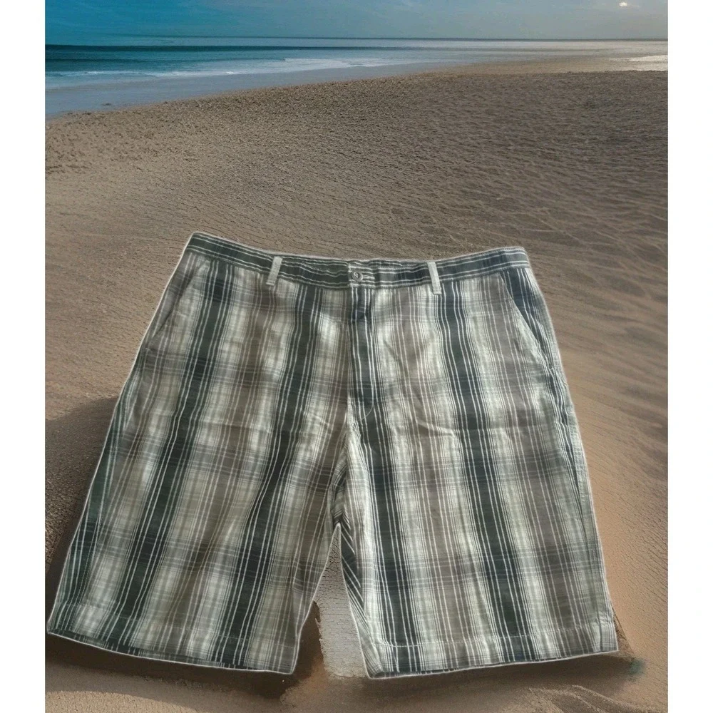 Levi Men's Brown Black Plaid Shorts Size 42  11